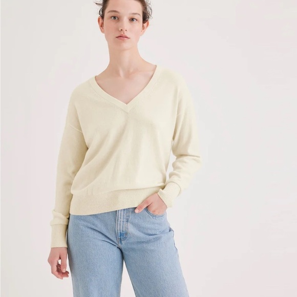 The Drop V-Neck Cream Sweater Size S - Picture 1 of 7